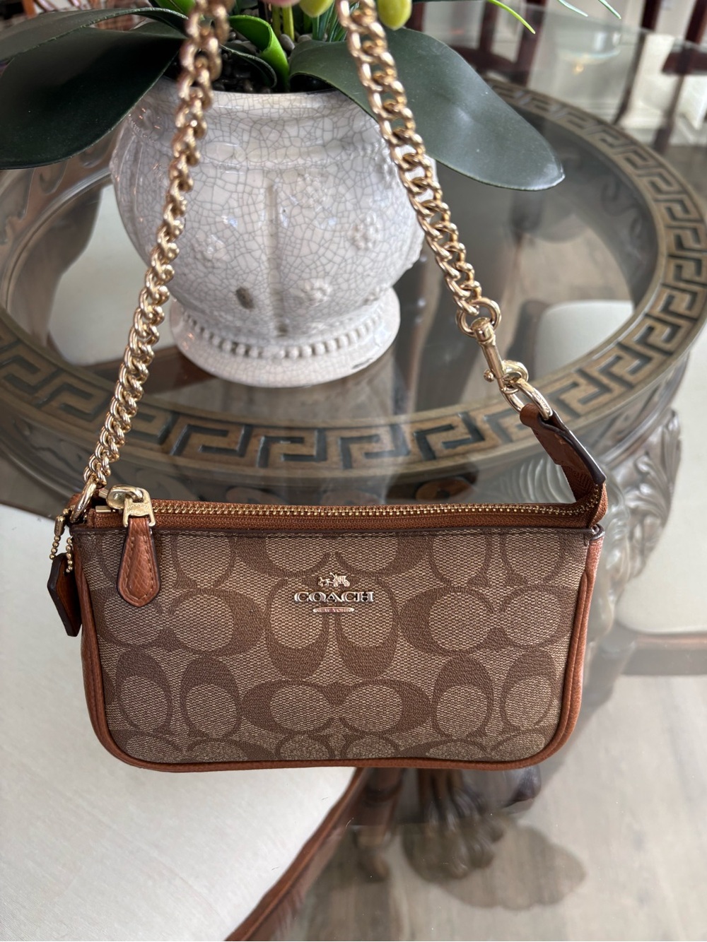 🤎🤎COACH NOLITA 19 SIGNATURE LOGO SMALL WRISTLET/CHAIN BAG!🤎🤎F64324